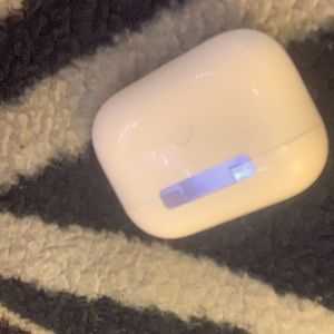 I’m selling all white AirPods with a $5.94 discount